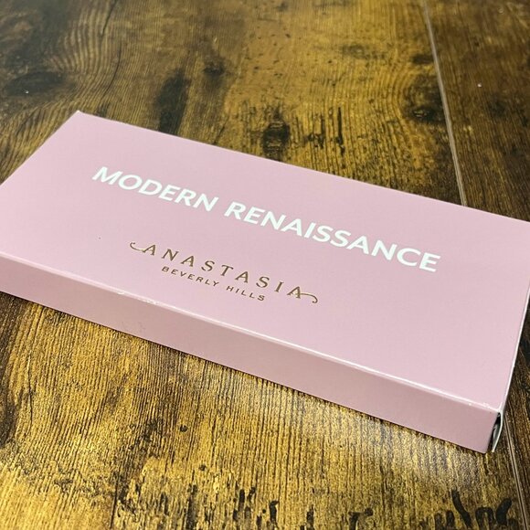 Anastasia Beverly Hills Modern Renaissance Eye Shadow Palette - Picture 4 of 5